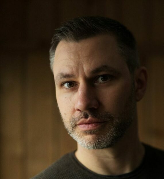 Interview with Frédéric Hambalek – intriguing