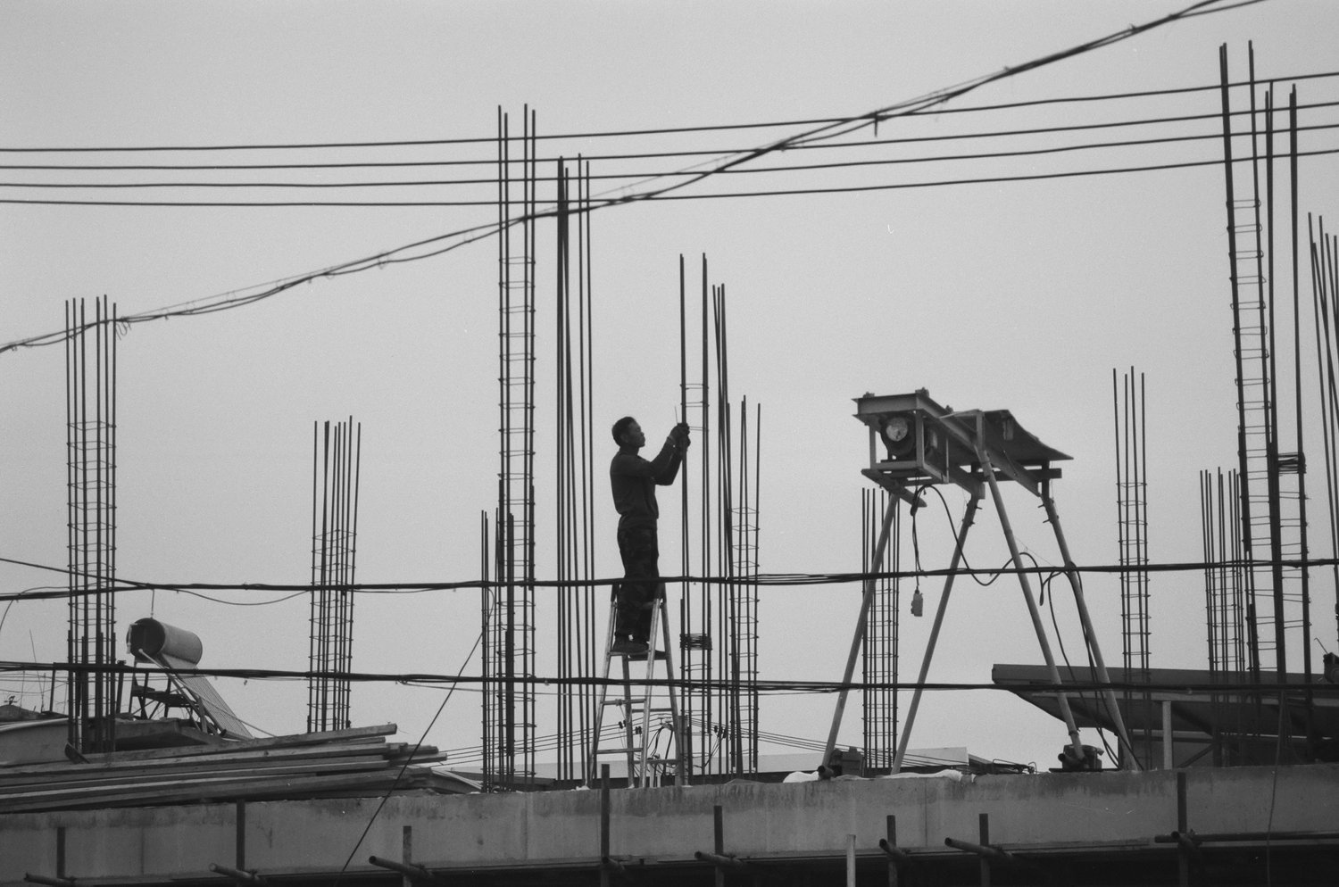 How Top Enterprises Handle Contractor and Vendor Complexity — Every Movie Has a Lesson